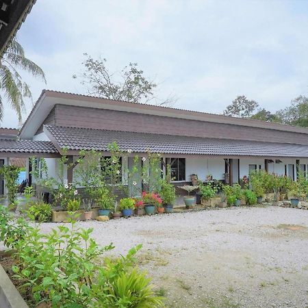 Capital O 90168 Serambi Pelangi Chalet تشانغلن المظهر الخارجي الصورة