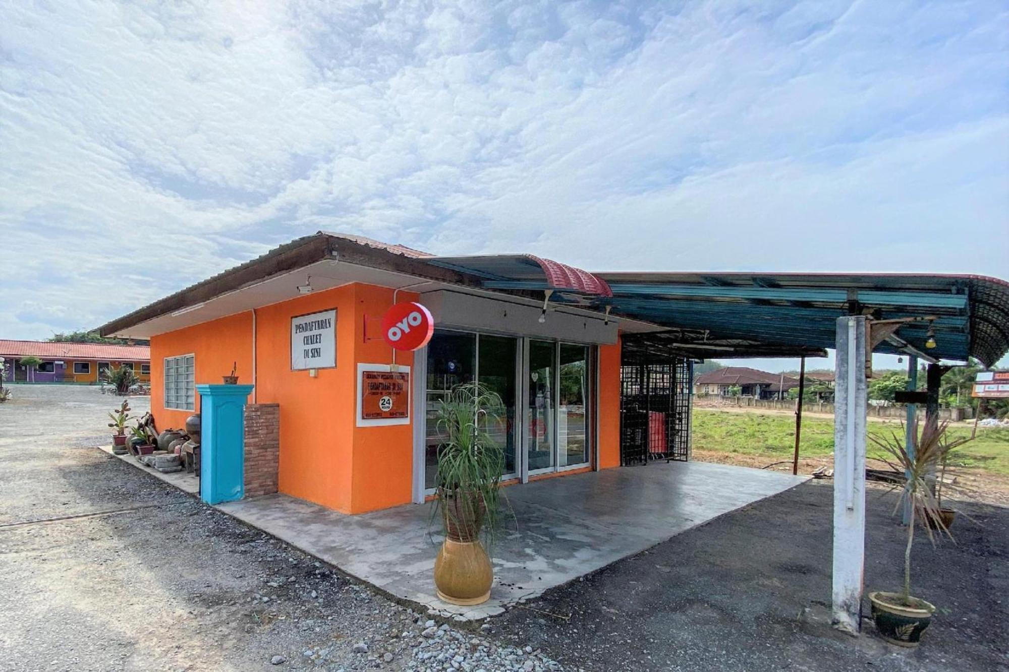 Capital O 90168 Serambi Pelangi Chalet تشانغلن المظهر الخارجي الصورة